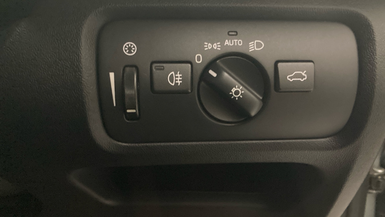 Volvo V40 T2 [122] R DESIGN Nav Plus 5dr Petrol Hatchback